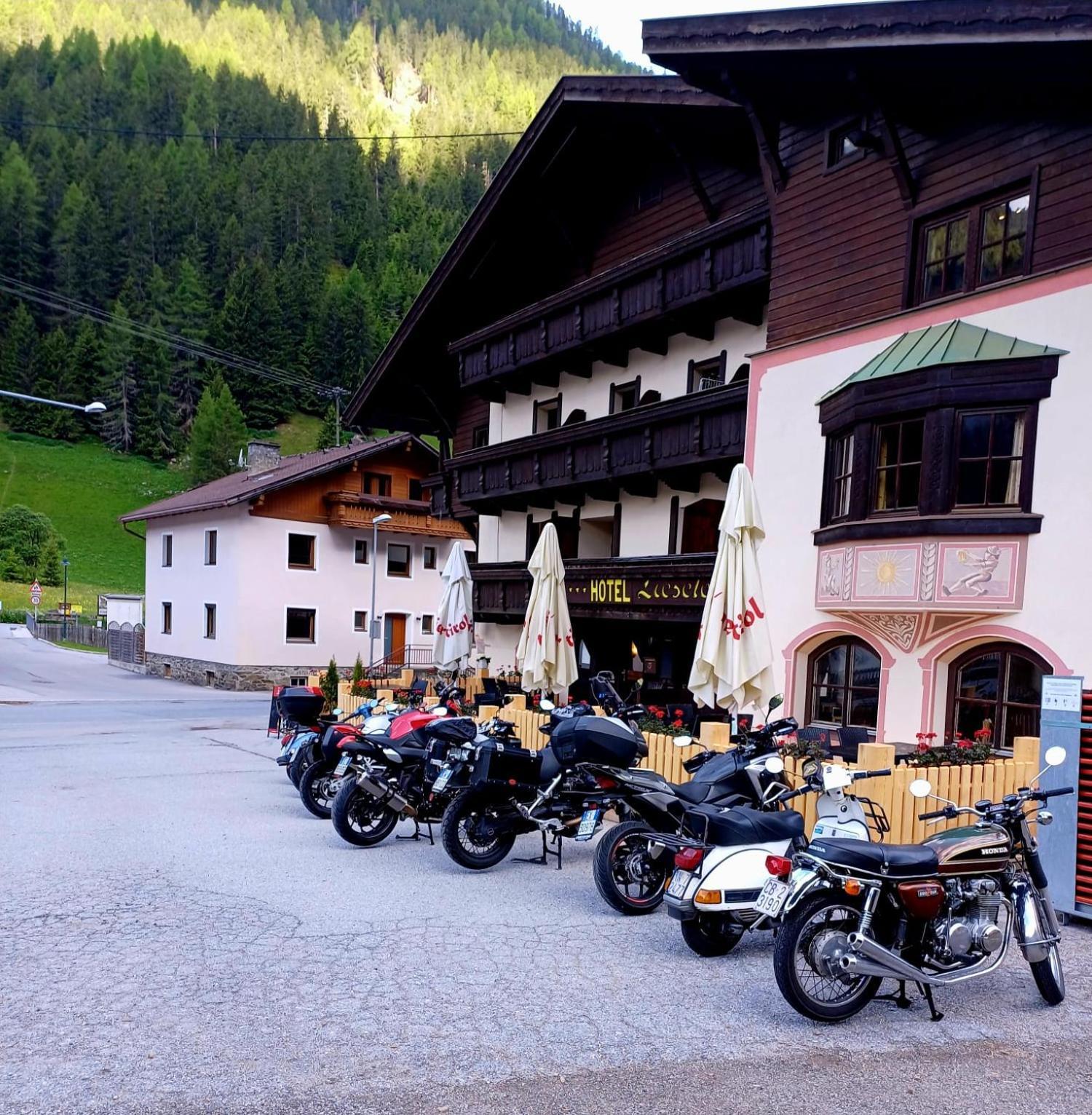 Hotel Restaurant Liesele Sonne Sankt Leonhard im Pitztal Eksteriør billede